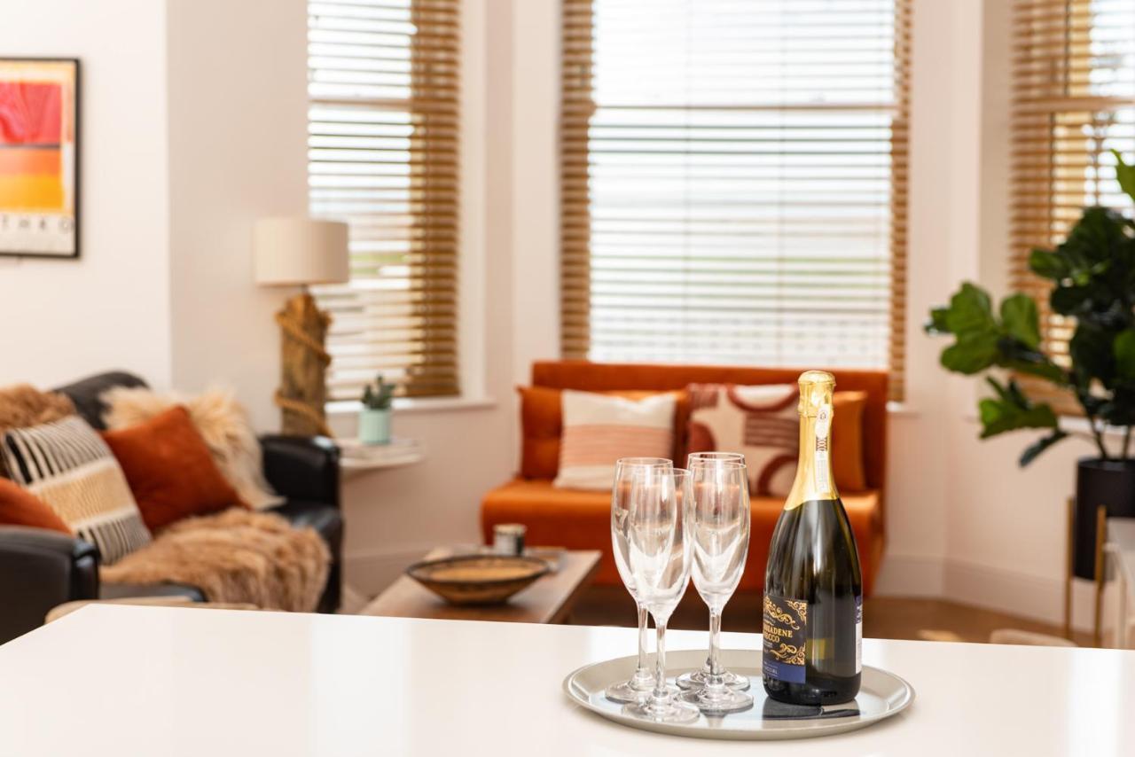 Stunning 2 Bed Apartment Sea Views And Parking Worthing Extérieur photo